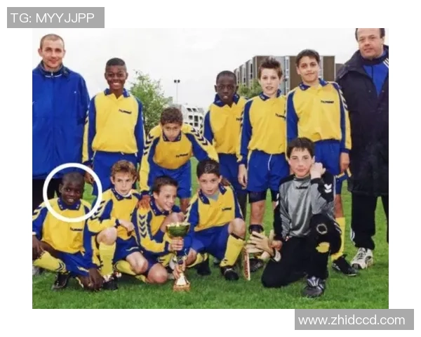 足球明星瘸子真实生活照片展示与励志故事分享 足球明星瘸子真实生活照片展示与励志故事分享