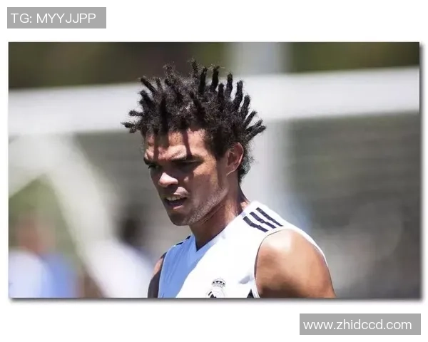 足球明星儿童发型大揭秘让孩子们也能拥有球场风采与时尚魅力